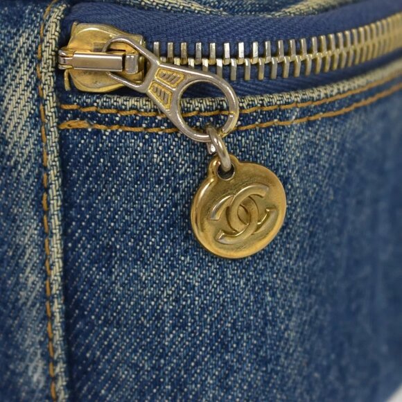 AUTHENTICITY GUARANTEED CHANEL CC Logo Mini Vanity Hand Bag Denim - Picture 5 of 16